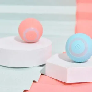 Pelotas Saltarinas Inteligentes para gatos en colores rosa y celeste sobre base blanca